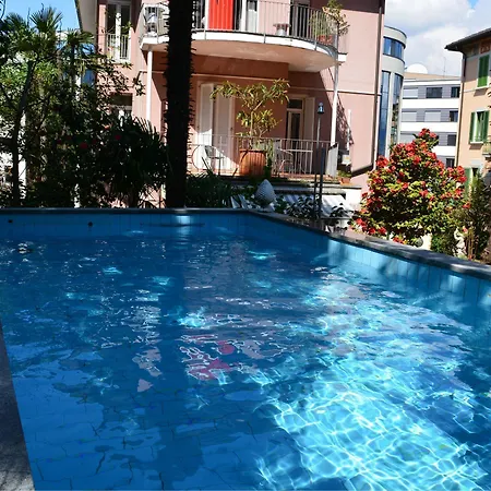 B5 Boutique (adults Only) *