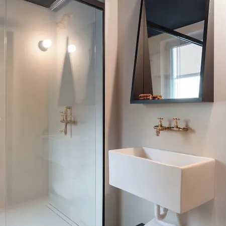 B5 Boutique (adults Only)